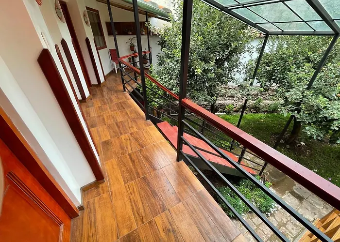 La Casa De Lala Hostel *